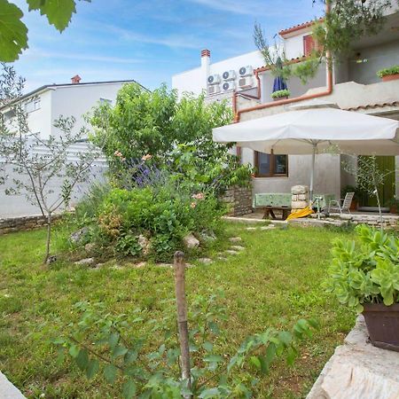 Apartments Armando Fažana Екстериор снимка