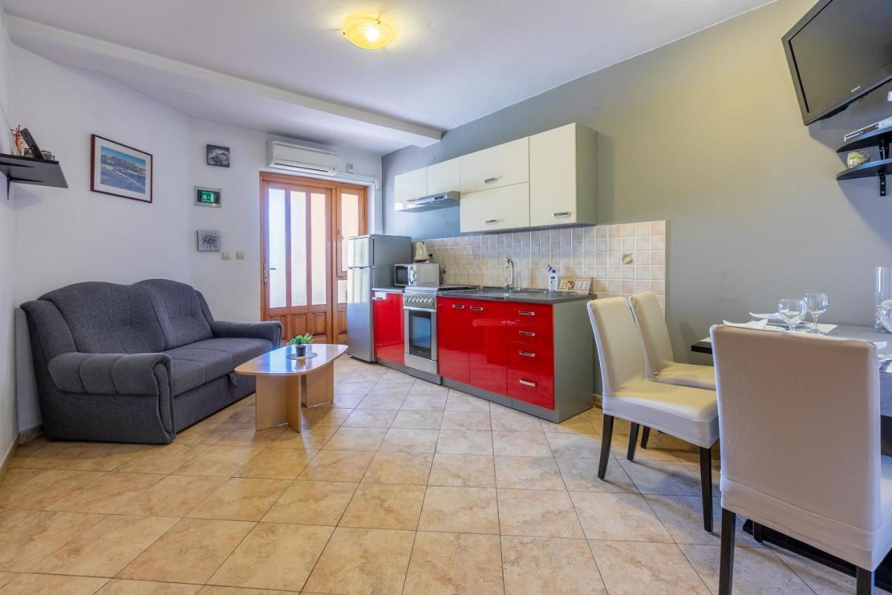 Apartments Armando Fažana Екстериор снимка