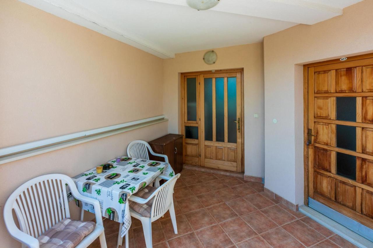 Apartments Armando Fažana Екстериор снимка