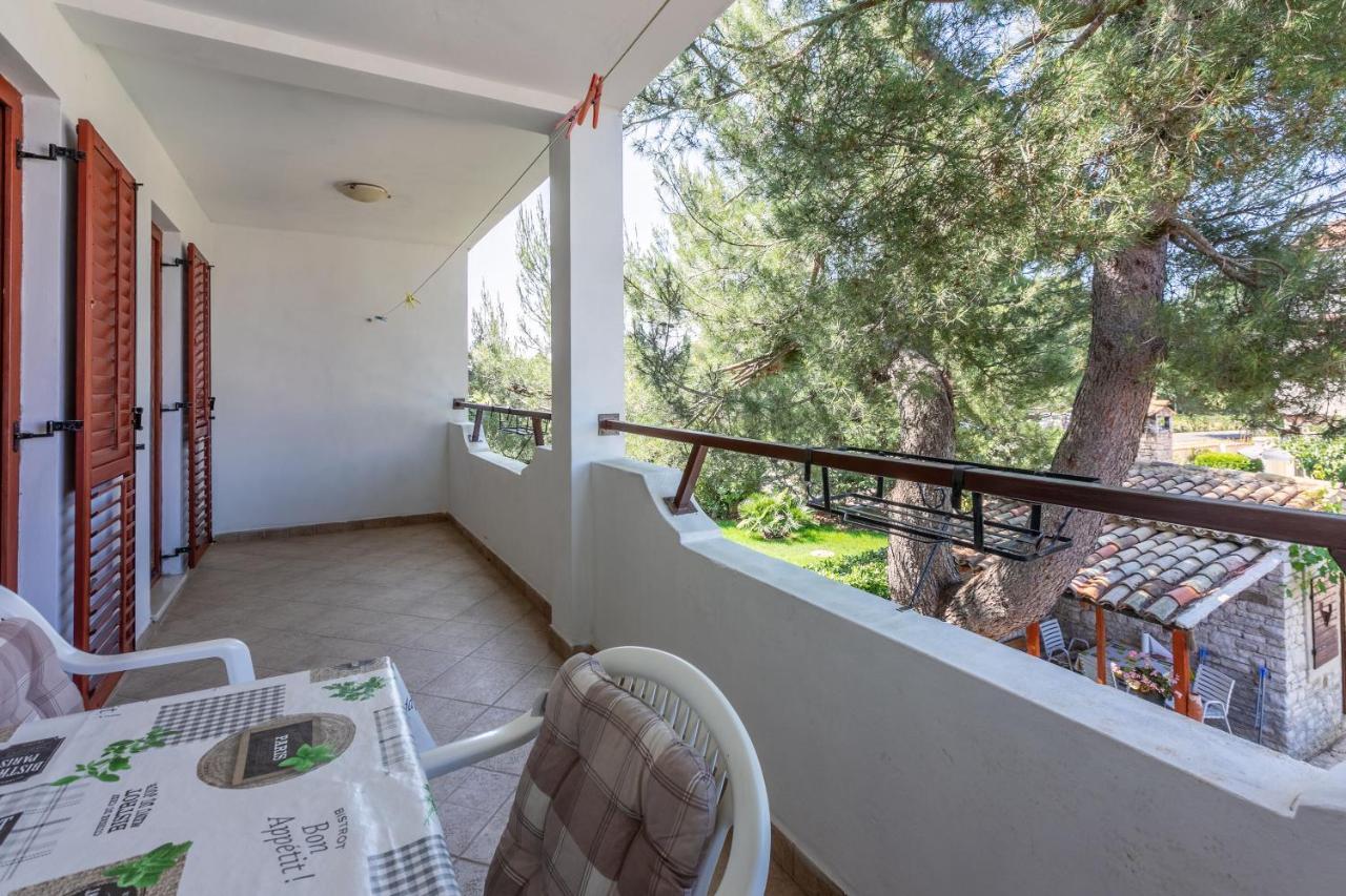 Apartments Armando Fažana Екстериор снимка