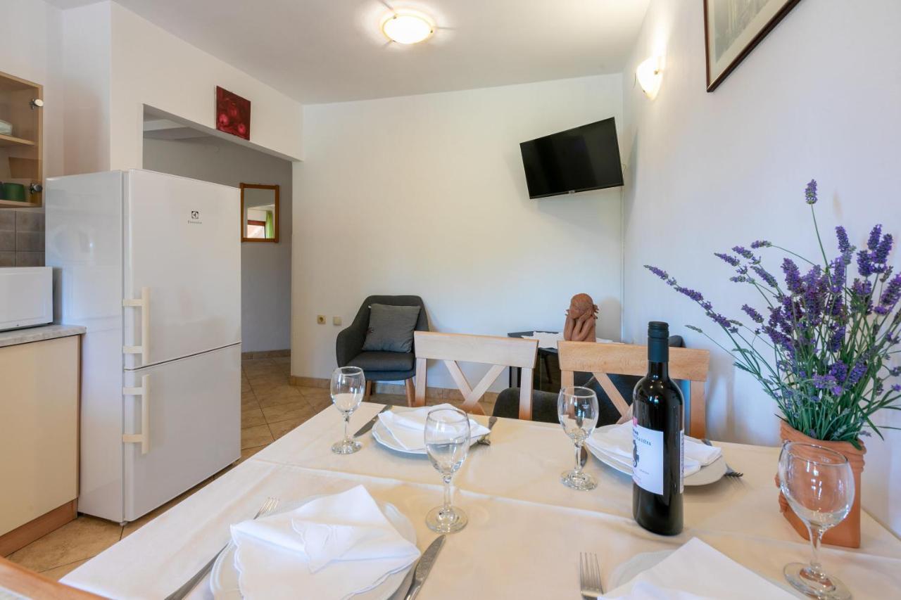 Apartments Armando Fažana Екстериор снимка