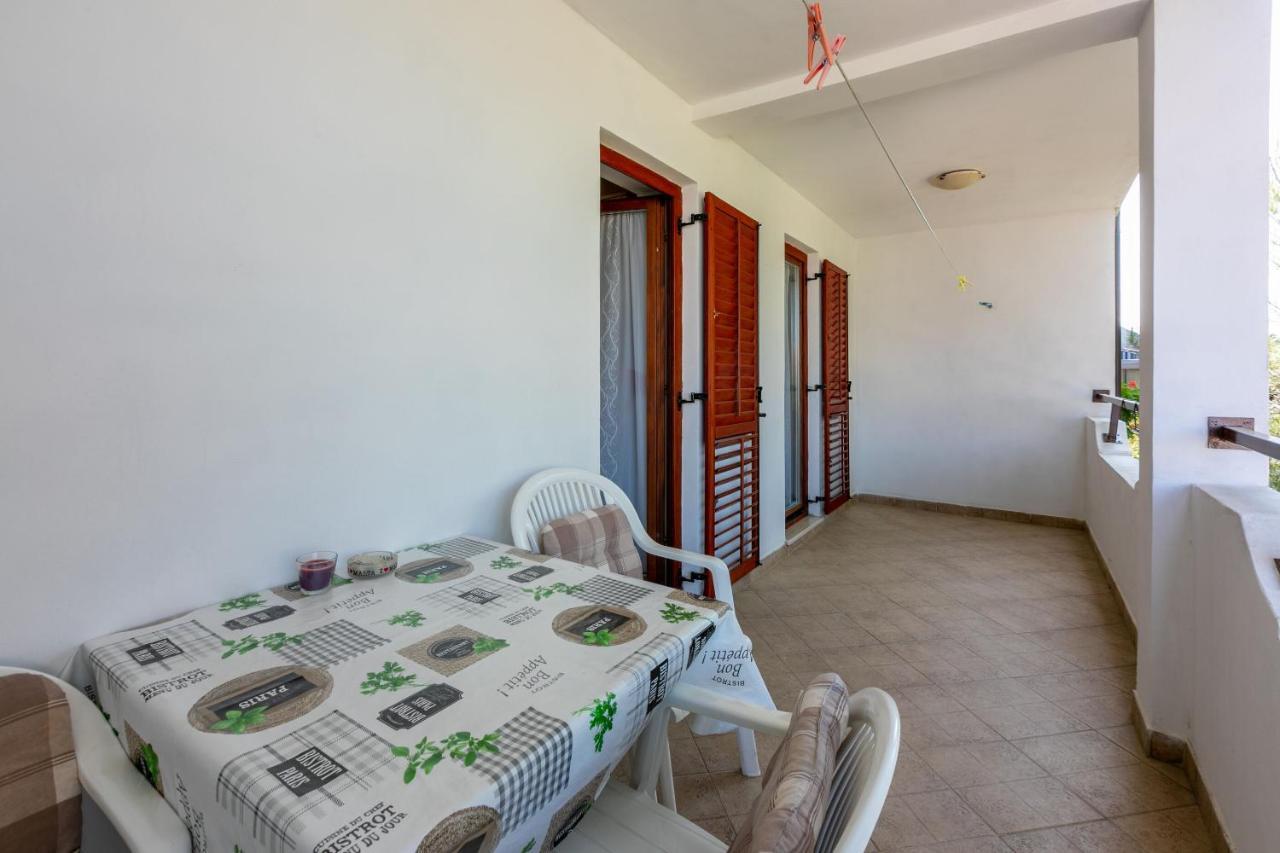 Apartments Armando Fažana Екстериор снимка